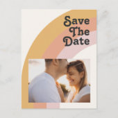 モダンレトロ70年代虹色写真Save The Date インビテーションポストカード (正面)