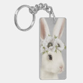 モダンヴィンテージ農家の白うさぎ キーホルダー (正面左)