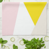 モダン三角形パターン赤面と黄色のジオメトリ キッチンタオル (折り畳み)