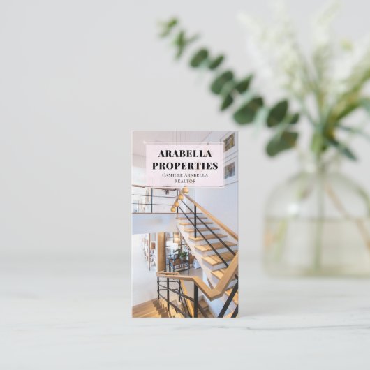 モダン不動産仲介業者実在不動産 名刺 (スタンド正面)