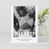 モダン切り出しオーバーレイ縦型結婚写真 サンキューカード (スタンド正面)