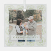 モダン初めてのクリスマスを祖父母の写真 ガラスオーナメント (正面)