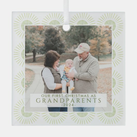 モダン初めてのクリスマスを祖父母の写真 ガラスオーナメント (正面)