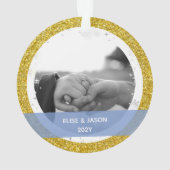 モダン初めてのクリスマス婚約した2枚 オーナメント (裏面)