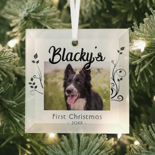 モダン初めてのクリスマス子犬の葉の赤い写真 ガラスオーナメント (インサイチュ)