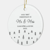 モダン初めてのクリスマス結婚したのミセスの結婚 セラミックオーナメント (左)