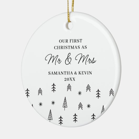モダン初めてのクリスマス結婚したのミセスの結婚 セラミックオーナメント (左)