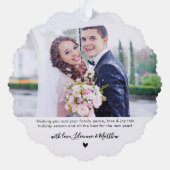 モダン初めてのクリスマス結婚した2写真クリスマス オーナメントカード (裏面)