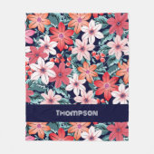 モダン名前をカスタムするネイビーブルー春の花デコール フリースブランケット (正面)
