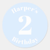 モダン子供の誕生日名前をカスタムする番号ライトブルー ラウンドシール (正面)