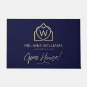 モダン実在不動産仲介業者のロゴ ドアマット (正面)