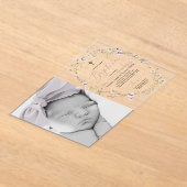 モダン山花紫色の女の子の写真バプテスマ アクリル招待状 (レイダウン)