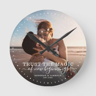 モダン引用文・ラ結婚ブの写真が新婚 ラウンド壁時計