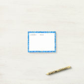 モダン抽象芸術パ縁どインとスクリプト化された投稿 ポストイット (デスク上)