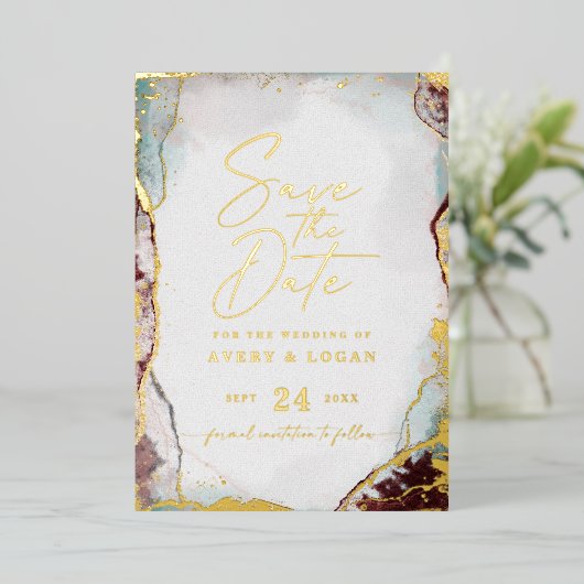 モダン抽象芸術ワインレッド日付を保存実在金ゴールド 箔招待状 (立ち正面)