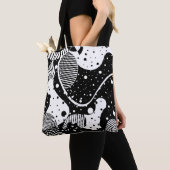 モダン抽象芸術図形（白黒） トートバッグ (クローズアップ)