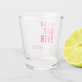 モダン最高の日エバ結婚式の引き出物ショットグラス ショットグラス (裏面)