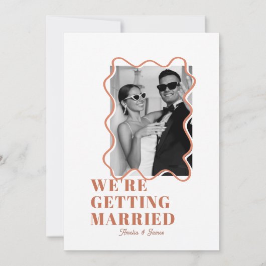 モダン波状ファンキーはっきりしたテラコタ結婚ズ 招待状 (裏面)