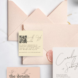 モダン淡い色のミニマル黄色RSVP QRコードカード エンクロージャーカード