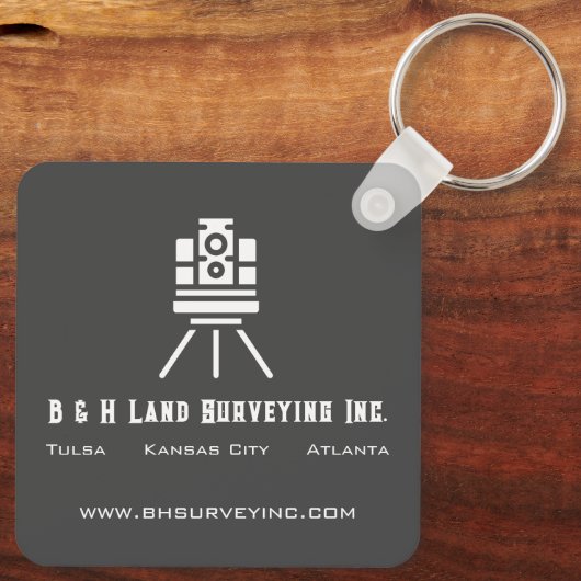 モダン測量事業 キーホルダー (裏面)