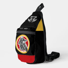 モダン生まれ黒マスタードに乗る スリングバッグ