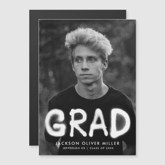 モダン白スプレー絵を描写真卒業 マグネット招待状 (正面/裏面)