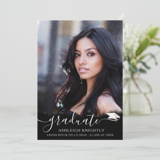 モダン白黒スクリプト4写真の卒業 案内状 (スタンド正面)