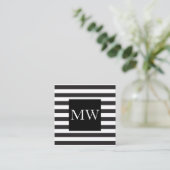 モダン白黒ストライプモノグラム スクエア名刺 (スタンド正面)