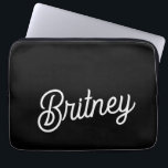 モダン白黒パーソナライズされたモノグラムと名前 ラップトップスリーブ<br><div class="desc">白黒モダンモノグラパーソナライズされたムと名前のラップトップスリーブは、ノートパソコスタイリッシュン用の保護アクセサリである。黒と白のお洒落デザインと詳細を組み合わせパーソナライズされたて、デバイスを保護しながら洗練されたtouchを追加。エレガンスと実用性を融合したプロフェッショナルと個人使用に最適。特定のもしデザインの設定がある救済か、カスタマイズで必要な場合は、私に知らせる！</div>