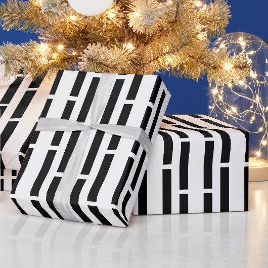 モダン白黒マトリックス ラッピングペーパー (クリスマス)