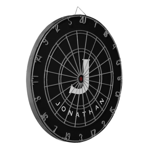 モダン白黒モノグラム名 ダーツボード (正面左)