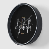 モダン白黒モノグラム名 壁時計 (傾斜)