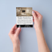 モダン白黒実在不動産代理カスタム人 チラシ (手)