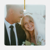 モダン結婚したChristmas Newlywed結婚の2枚の写真 セラミックオーナメント (裏面)
