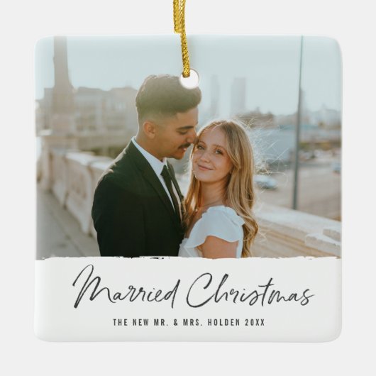 モダン結婚したChristmas Newlywed結婚の2枚の写真 セラミックオーナメント (正面)