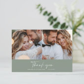 モダン結婚ミニマルの写真感謝していは緑の香り 招待状 (スタンド正面)