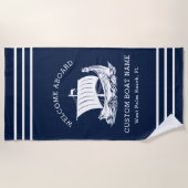 モダン航海のカスタム船の名称と船のロゴ ビーチタオル (正面)