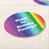 モダン虹カラフルの1歳のパーティー ラウンドペーパーコースター (アングル)