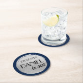 モダン誕生日ネイビーブルーシルバー ラウンドペーパーコースター (インサイチュ)