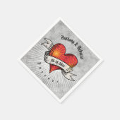 モダン赤いハートの名前と日付の追加 スタンダードカクテルナプキン (角)