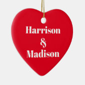 モダン赤いハートカップルの名前タイポグラフィかわいい セラミックオーナメント (右)