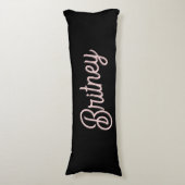 モダン赤面ほこりっぽいピンクのモノグラムと名前 ボディピロー (正面縦)