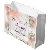 モダン赤面ピンクパンパスグラスブライダル束 ラージペーパーバッグ (正面アングル)