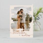 モダン赤面ブラシストロークのスクリプ結婚ト2枚 箔招待状 (立ち正面)