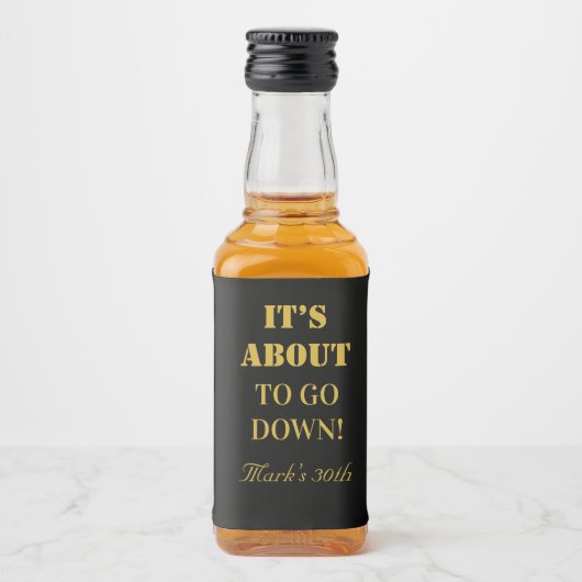 モダン金ゴールドとブラック結婚の誕生日 リキュールボトルラベル (正面)