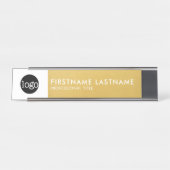 モダン金ゴールドと白 – ロゴ、名前、タイトルの追加 デスクネームプレート (正面)