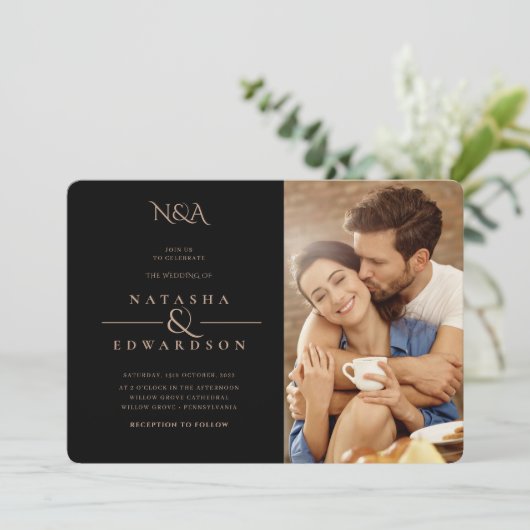 モダン金ゴールドと黒抽象芸術写真結婚の 招待状 (スタンド正面)