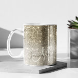 モダン金ゴールドグリッターのスパパーソナライズされたクル名 コーヒーマグカップ<br><div class="desc">私たちの金ゴールドモダングリッターの紹介Sparkles Nameパーソナライズされたコレクション，エレガンスがカスタマイズに合う。あなたの日常生活に贅沢なtouchを追加するように設計された私たちの絶妙な製品の範囲で輝く美しいの世界にステップイン。私たちのコレクションはモダン、金ゴールドグリッターの魅惑的な魅力を見せ、頭を回して注目を集める見事な効果を生み出す。私たちのコレクションを際立たせているのは、あなたの名前で個々のアイテムをパーソナライズし、本当に一種のアイテムにする能力である。電話スタイリッシュケースやノートからお洒落ジュエリーやシックなホー素晴らしムデコまで、あなたの個人的なtouchを全ての作品に注入することができる。あなた想像のユニークなアクセサリーやアイテムを所有することの喜び，黄金の輝きの輝きを放つ。</div>