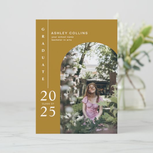 モダン金ゴールドシンプルアーチ写真卒業パーティー 招待状 (スタンド正面)