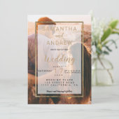 モダン金ゴールドシンプルモノグラ結婚ム写真 招待状 (スタンド正面)